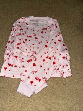 American Eagle Outfitters Pink Snoopy 'Love' Heart Pajama Top